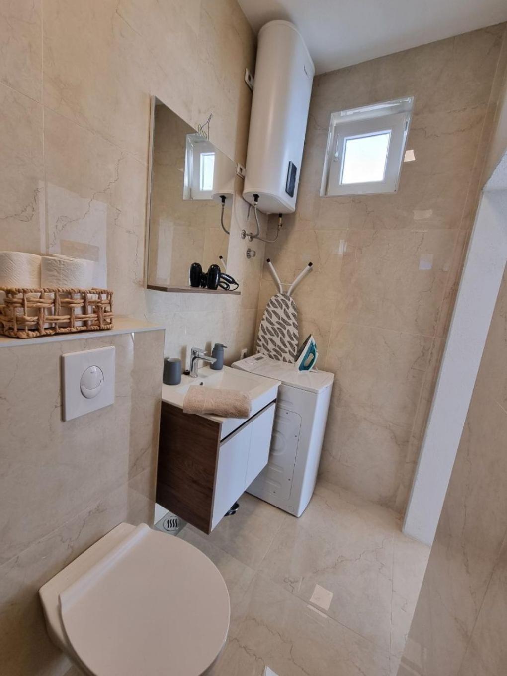Gogi Apartma Zivogosce
