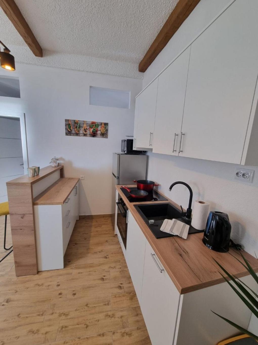 Gogi Apartment