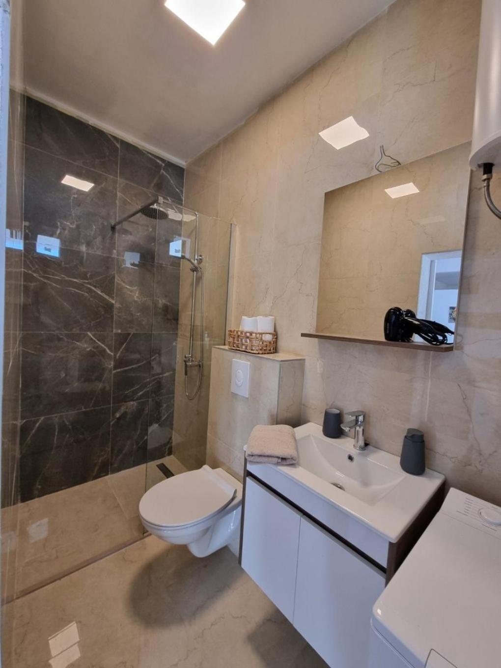 Gogi Apartment